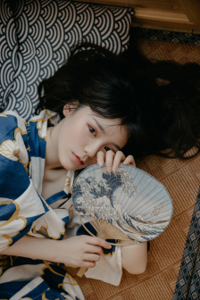 《哎呀,皇后娘娘来打工》